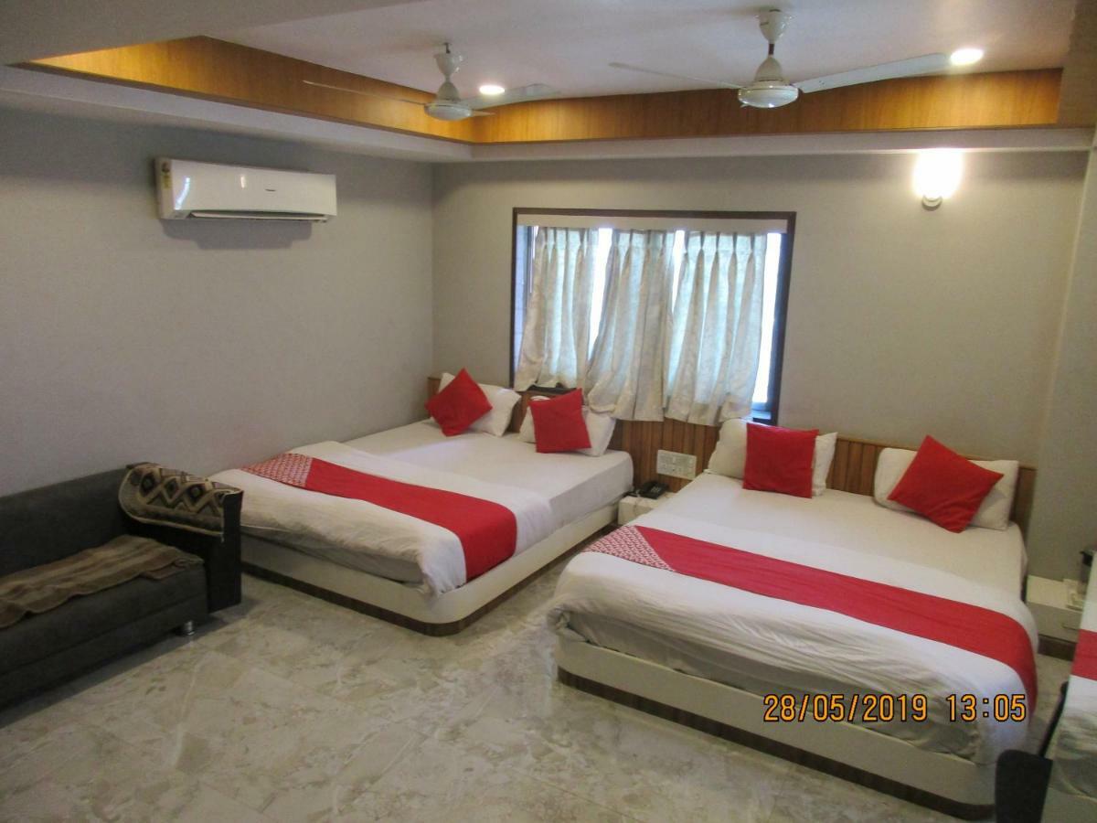 Hotel Om Balaji Amhedabad Dış mekan fotoğraf