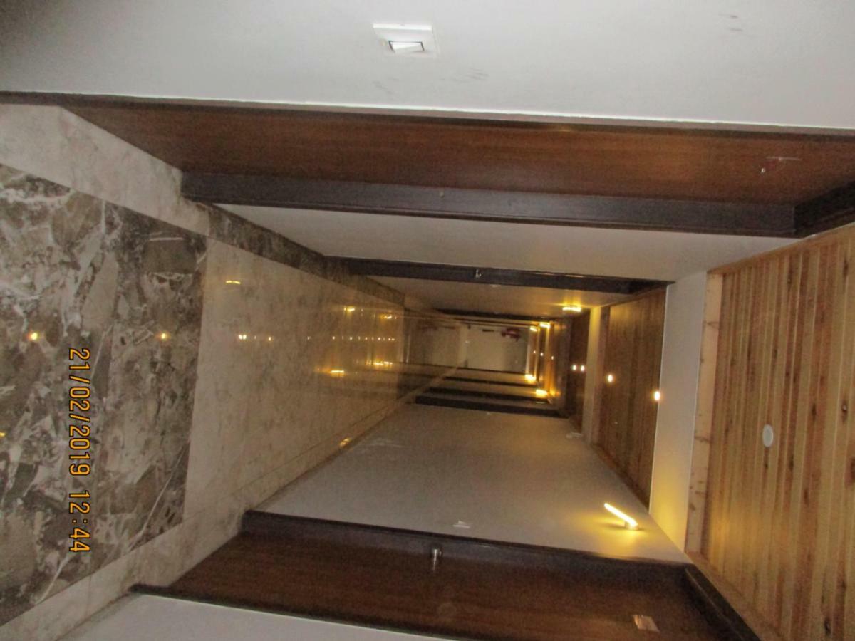 Hotel Om Balaji Amhedabad Dış mekan fotoğraf